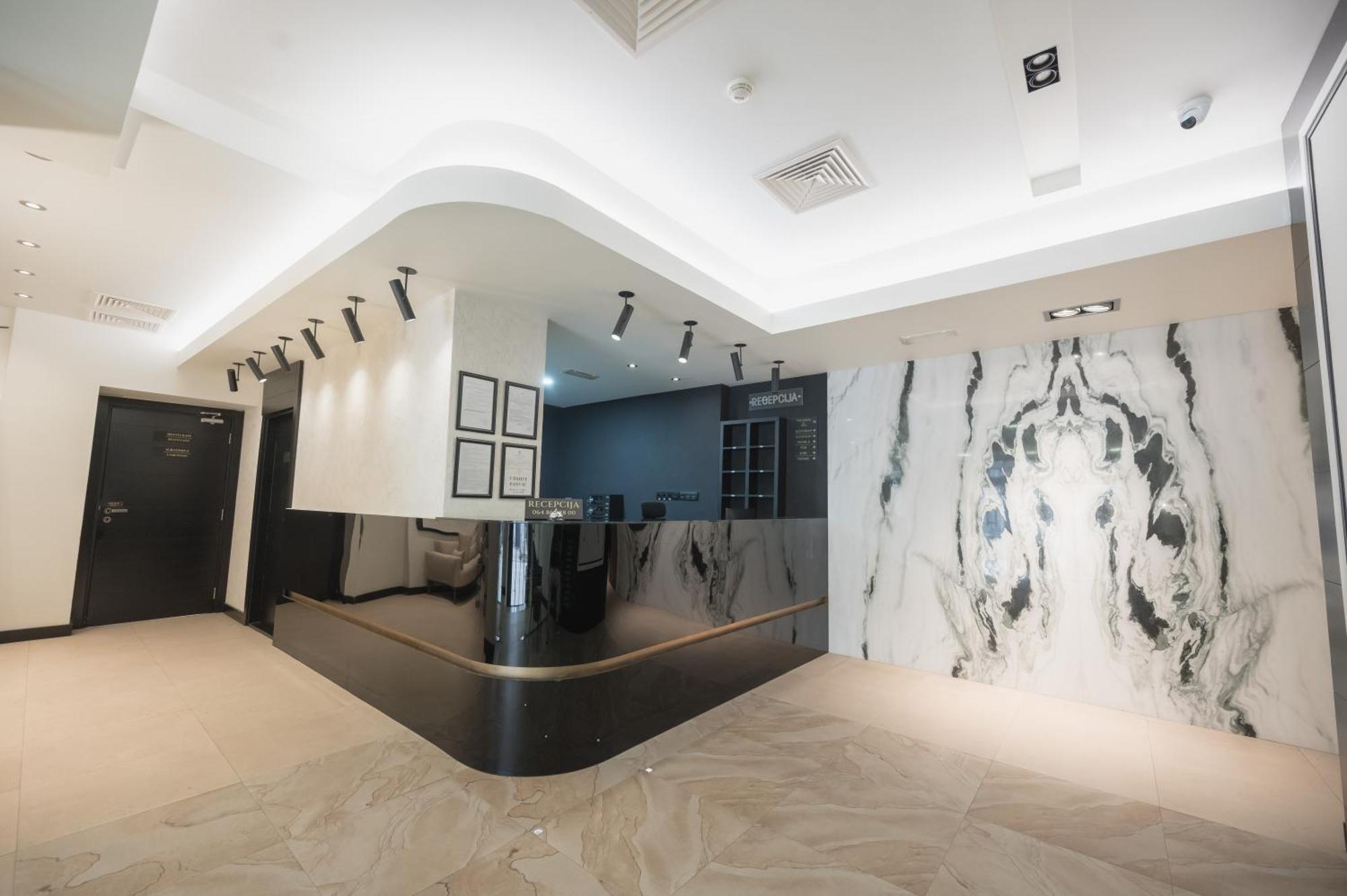 Hotel Sun Лозница Екстер'єр фото