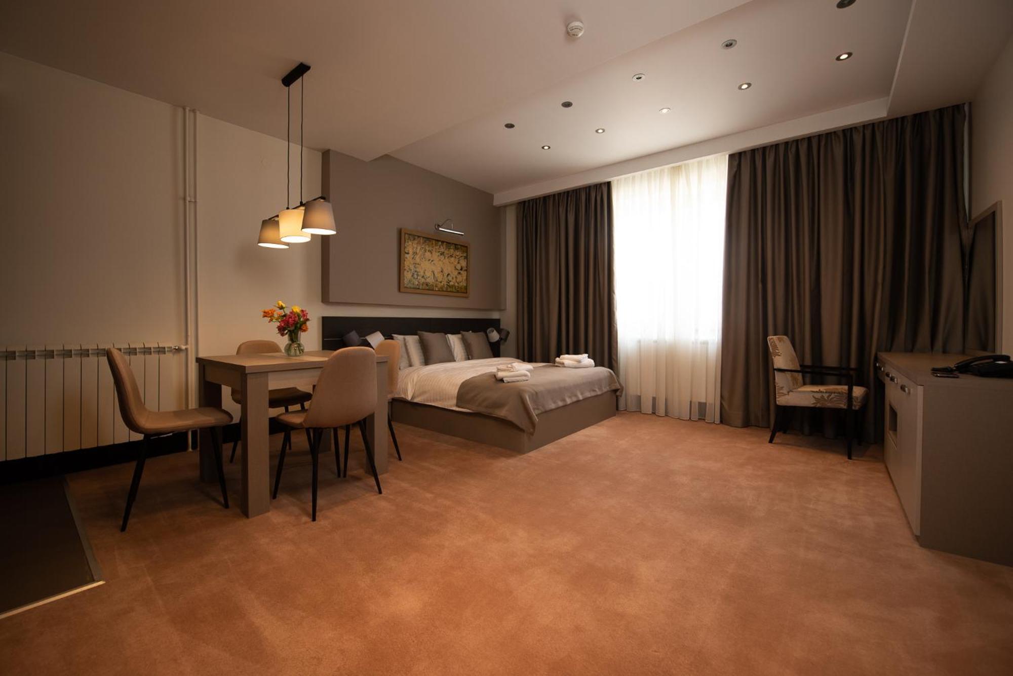 Hotel Sun Лозница Екстер'єр фото